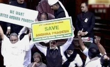 Anti-Telangana protest staged by YSR Congress in Delhi