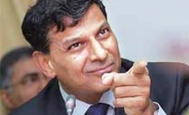 RBI signal: Budget first, rate cuts later