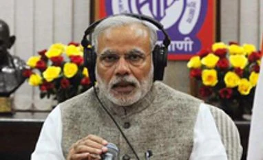 Must give importance to mobile governance: Modi