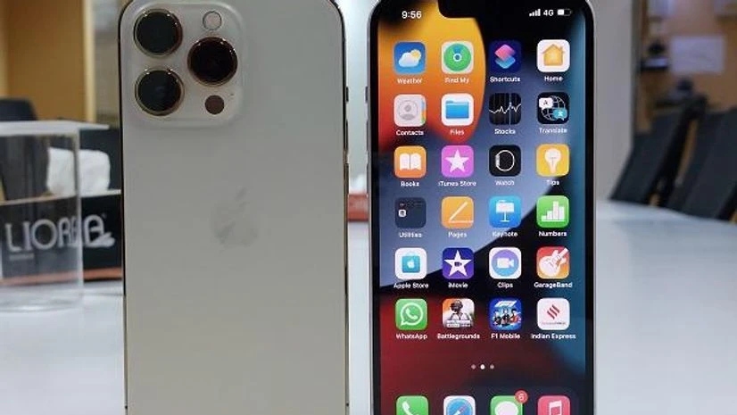 iPhone 13 Pro and iPhone 13 iPhone 13 Pro, iPhone 13