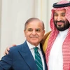Saudi Crown Prince Mohammed bin Salman (right) and Pakistan Prime Minister Shehbaz Sharif after signing the Strategic Mutual Defence Agreement in Riyadh on September 17 (Photo: Reuters)