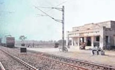 Rail project caught in unsavory political controversy