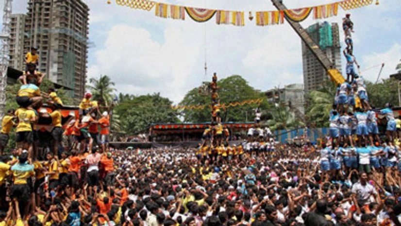 'Dahi-Handi' festival: SC likely to clarify on age limit to participate in human pyramid Dahi handi
