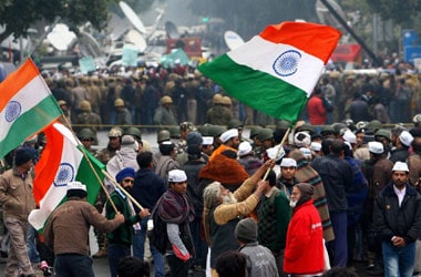 Delhi Police files FIR in connection with AAP protest