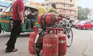 As DBT's scope expands, bank accounts linkage to get precedence over Aadhaar