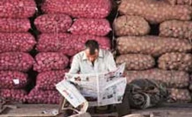 Onion prices calm but turmoil not ruled out later