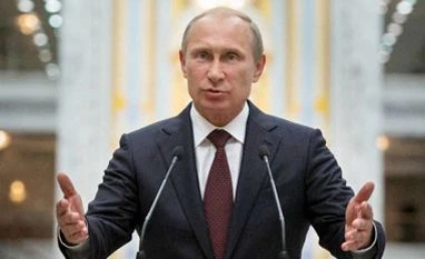 Italy gives Putin stage to make case against sanctions