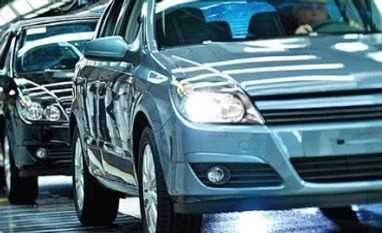 Post demonetisation, auto sector to see sharp decline in December Post demonetisation, auto sector to see sharp decline in December