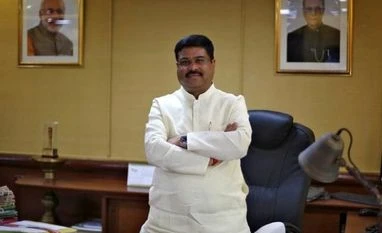 OMCs to formalise plans to make world's largest refinery complex OMCs to formalise plans to make world's largest refinery complex