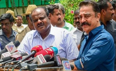Political war erupts in Karnataka as BJP, Cong-JDS allege poaching of MLAs Karnataka Chief Minister HD Kumaraswamy and MGM chief Kamal Hassan address the media after a meeting, in Bengaluru on Monday, June 04, 2018.