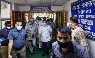 Delhi CM Arvind Kejriwal inaugurates plasma bank at LNJP hospital Arvind Kejriwal, Plasma Bank, LNJP hospital