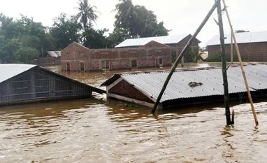 6-member central team visits flood-affected villages of east Vidarbha Floods