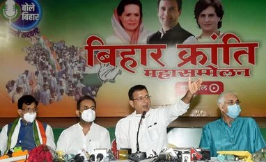 Cong holds talks on seat-sharing arrangements, candidates for Bihar polls Randeep Singh Surjewala, Shaktisinh Gohil