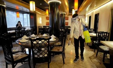 Amid coronavirus, many businesses in precarious spot as 2020 ends restaurants, coronavirus