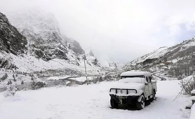 IMD issues alert on heavy rain and snowfall across Himachal Pradesh Snowfall, Himachal