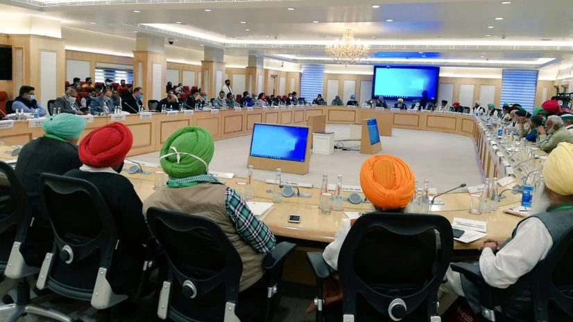 Fifth round of meeting between farmers' representatives and the Central government begins at Vigyan Bhawan in New Delhi on Saturday. Fifth round of meeting between farmers' representatives and the Central government begins at Vigyan Bhawan in New Delhi on Saturday.
