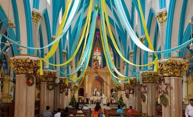 Picnics, church visits, food make Christmas merry in West Bengal Christmas