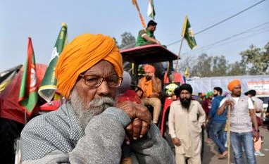 Govt bent upon throttling farmers' voice by banning Internet: Congress Govt bent upon throttling farmers' voice by banning Internet: Congress