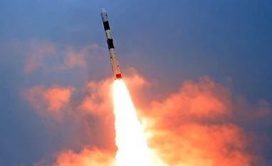 Niti Aayog ties-up with ISRO, CBSE launch 'Space Challenge' for students Isro, PSLV