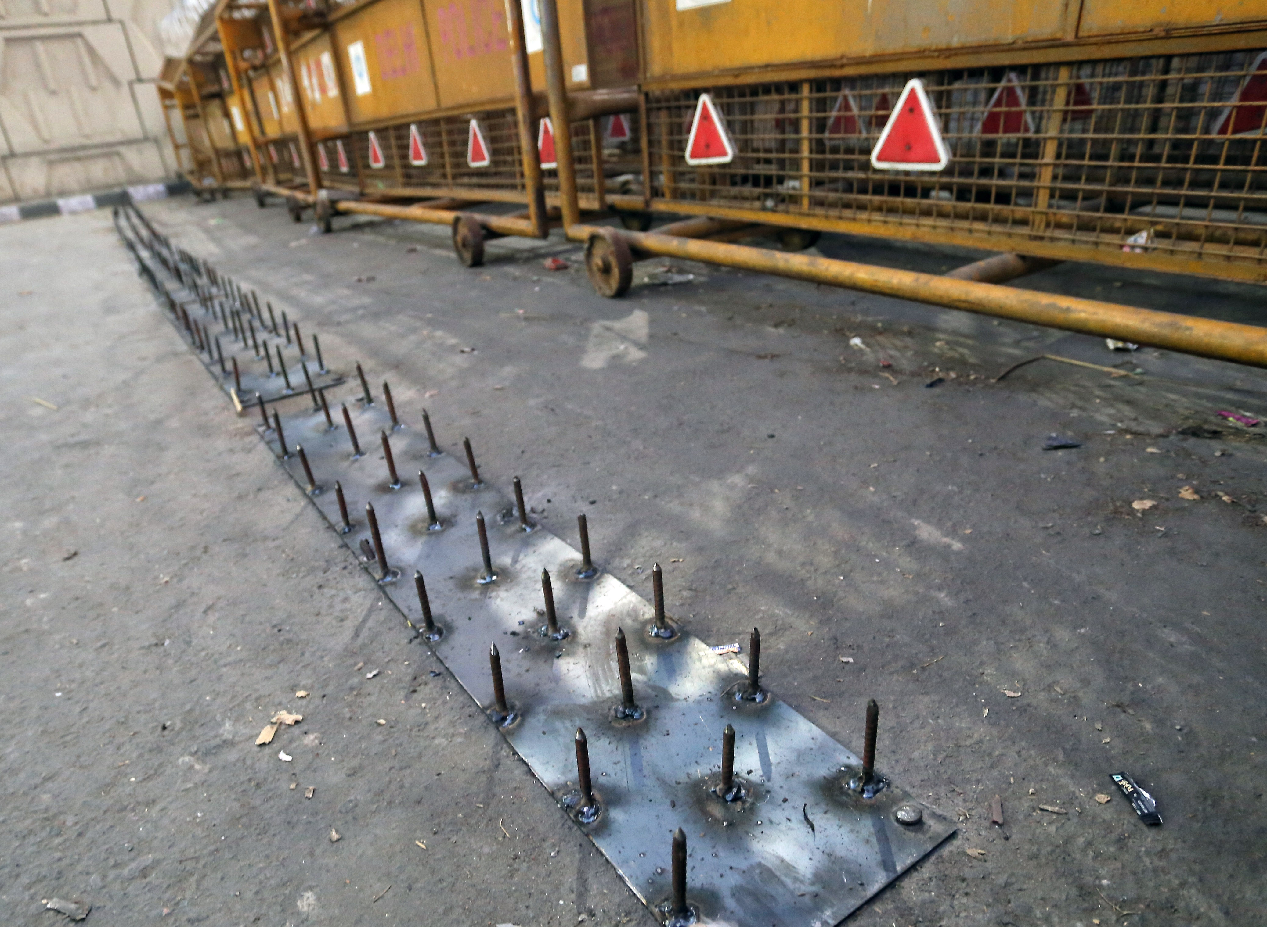 Farm protests: Delhi Police cements nails, barricades at Ghazipur border