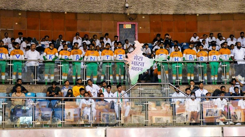 Supporters attend Indian Youth Congress's 'Rajiv Kranti' India Jodo campaign on former Prime Minister Rajiv Gandhi's 31st death anniversary, at Talkatora Stadium, in New Delhi on Saturday. Youth Congress, Rajiv Gandhi