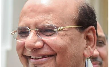 LG Saxena orders CBI probe into 'fake' tests prescribed by mohalla clinics Vinai Kumar Saxena