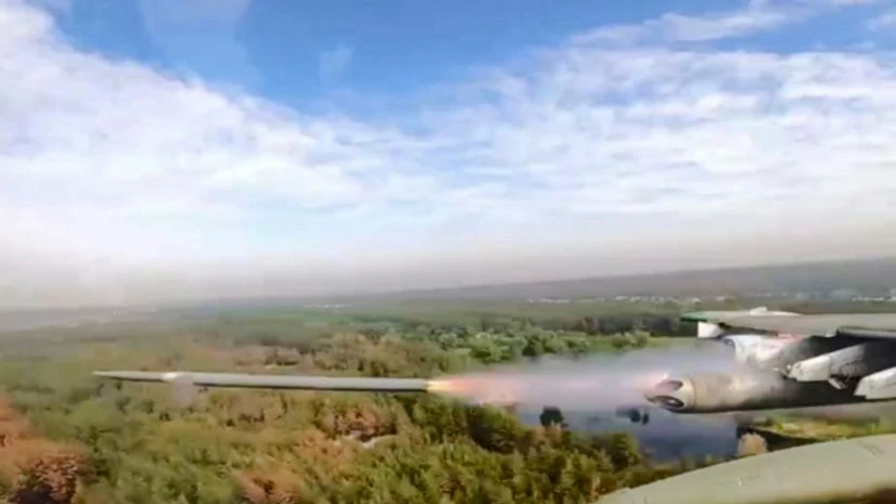 Russian Su-25 jet In this handout photo released by Russian Defense Ministry Press Service on Monday, May 30, 2022, a Russian Su-25 ground attack jet fires rockets on a mission at an undisclosed location in Ukraine. AP/PTI(