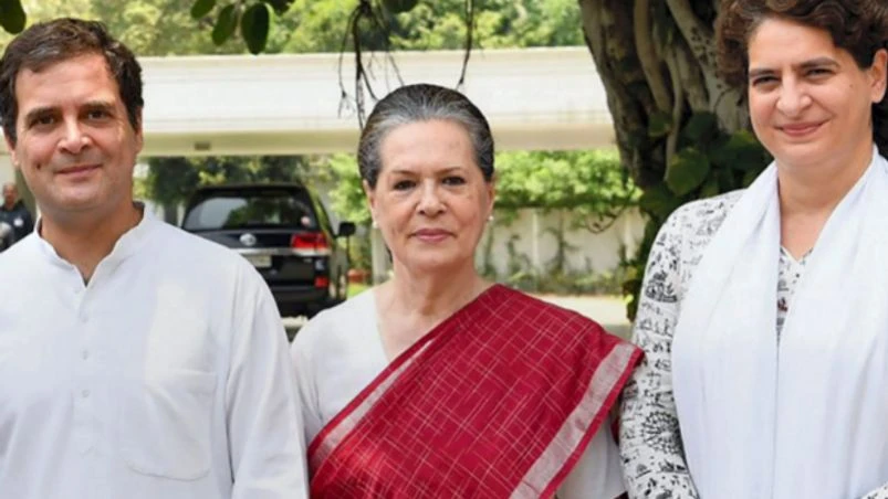 Rahul Gandhi (L), Sonia Gandhi (M) Priyanka Gandhi Vadra (R) **EDS: FILE PHOTO** New Delhi: In this Saturday, June 1, 2019 file photo Congress General Secretary Priyanka Gandhi Vadra is seen with Sonia Gandhi and Rahul Gandhi in New Delhi. Priyanka Friday, June 3, 2022 tweeted that she has tested positive for