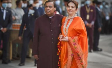 Nita M Ambani launches Her Circle EveryBODY Project on Women's Day Mukesh Ambani (L) Neeta Ambani (R)