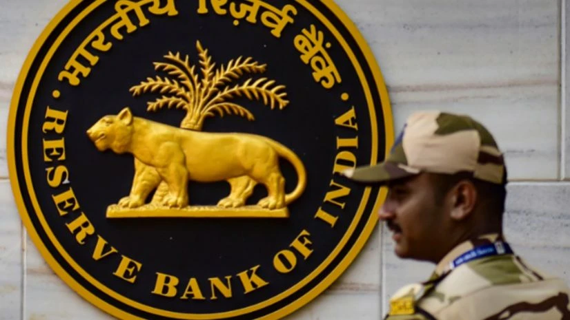 Reserve Bank of India, RBI Mumbai: A security personal outside Reserve Bank of India (RBI) headquarters, in Mumbai, Wednesday, June 8, 2022. (PTI Photo