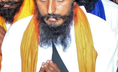 Not a fugitive, will soon appear before world: Amritpal Singh in new video (File Photo) Khalistani leader and Waris Punjab De chief Amritpal Singh as police launch an operation to arrest Waris Punjab De chief Amritpal Singh, on Saturday.