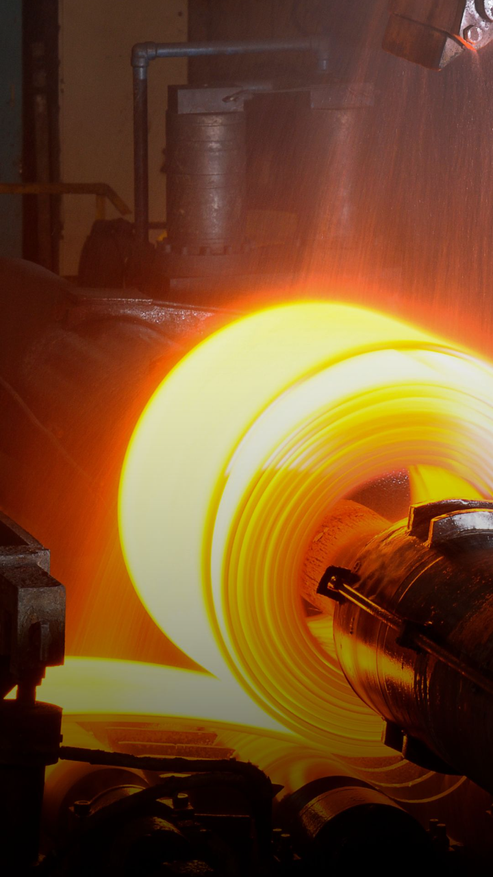 HEG surges 9 on fixing October 18 as record date for 102 stock split