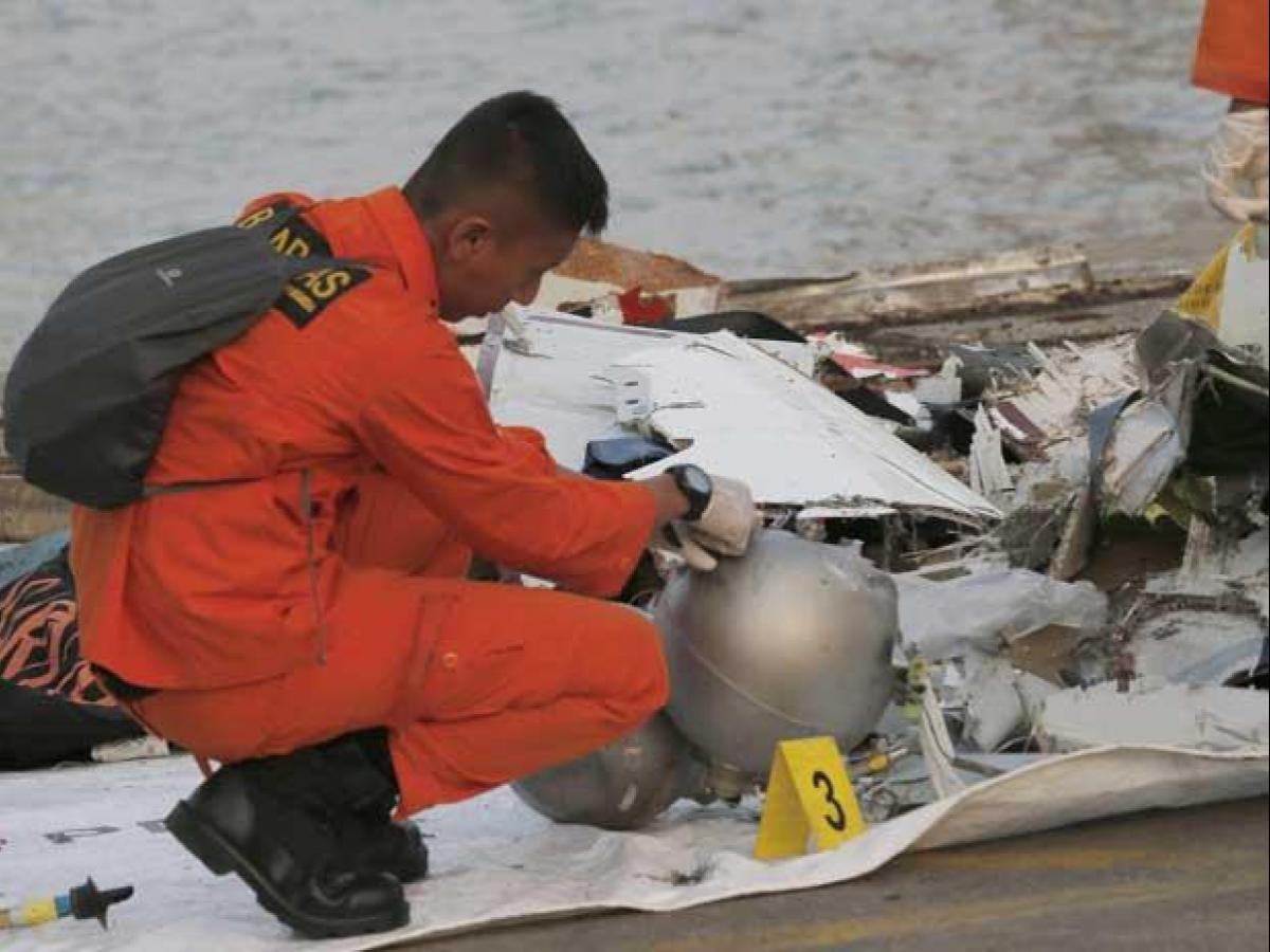 Indonesia Plane Crash All 189 Passengers Crew On Lion Air Likely Killed Business Standard News